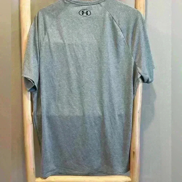 ✨Under Armor size large gray tech teeshirt - Picture 3 of 4